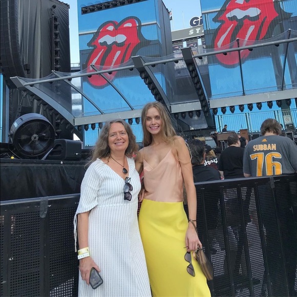 Welcome, I’m Ruby and I’d love to style you! ✨✨✨ (Low Ballers will be blocked!) - Picture 4 of 14